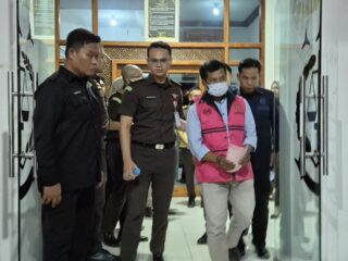 Dana Zakat Diselewengkan Rp16,6 Miliar, Empat Pengurus Baznas Enrekang Ditahan Malam Hari